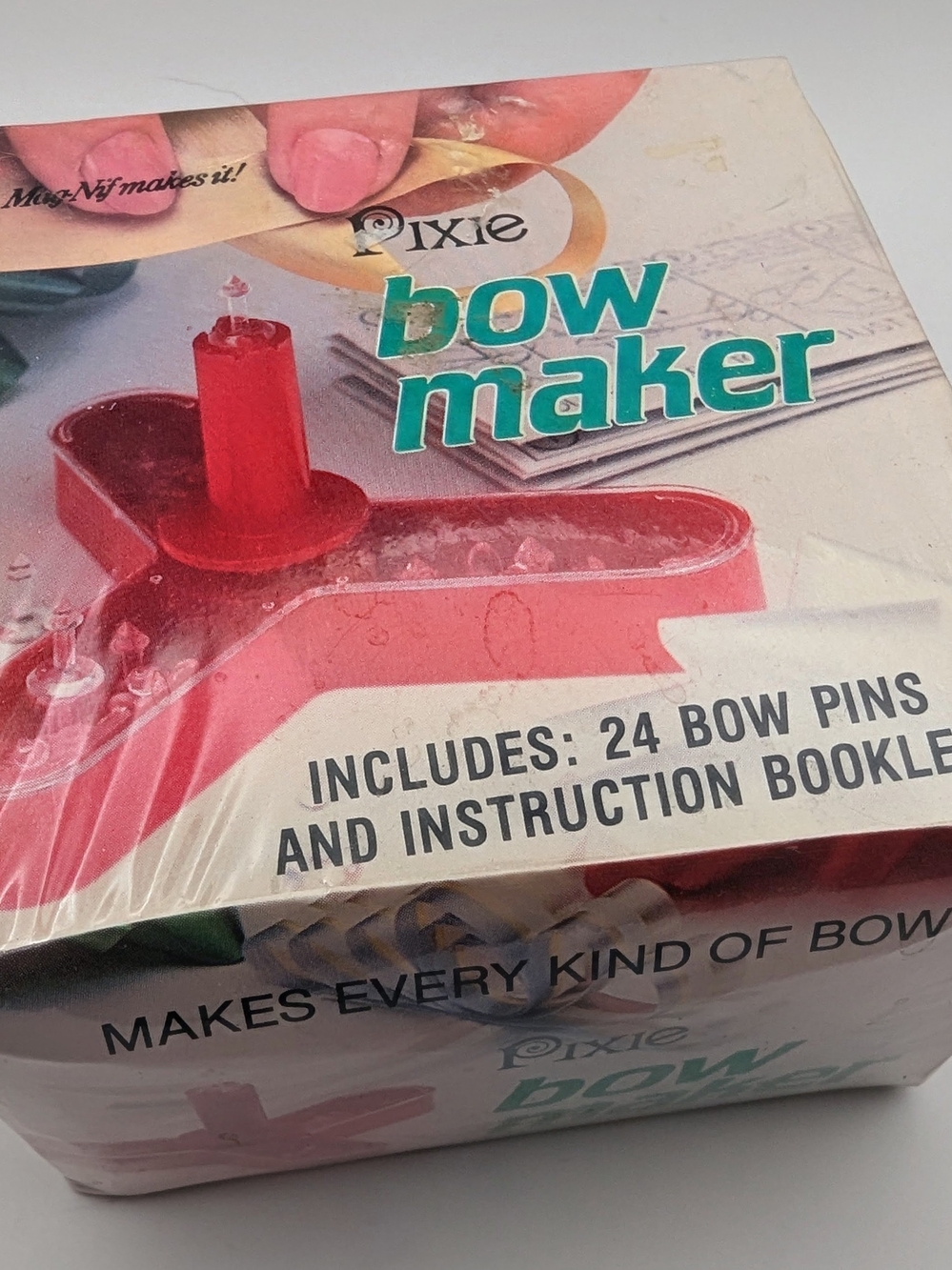 1985 Pixi Bow Maker - Red Bow Maker Kit